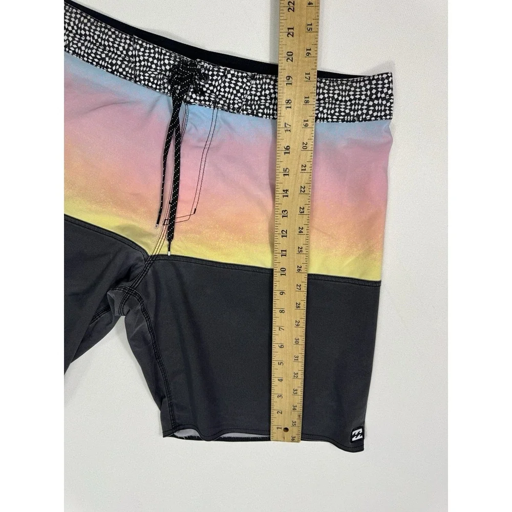 Billabong Board Shorts Mens 36x10 Recycler Pro Blue Pink Yellow Gradient Beach
